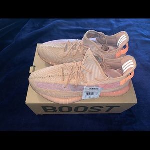 Yeezy 350 v2 clay size 12.5US